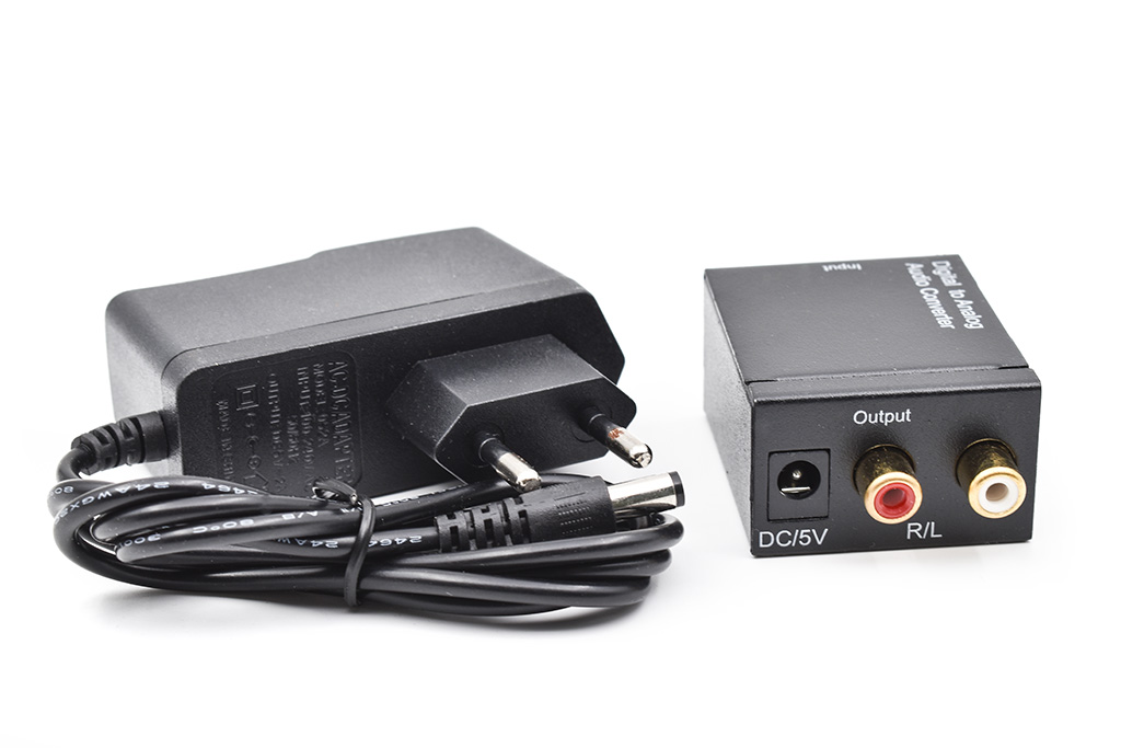 Digitalni na analogni audio konverter DAK-012 digitalni na analogni audio konverter dak 012 1898_.jpg