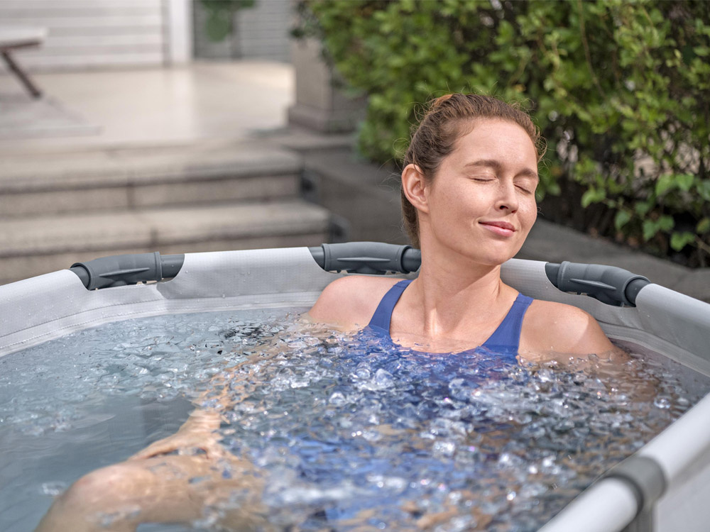 Bestway Lay-Z-Spa ovalna kada za terapiju hladnom vodom – Ice Bath pol_pl_Bestway Zestaw Zbiornik do MORSOWANIA Glacial Dip pompa 150x90cm 6002N 22031_17